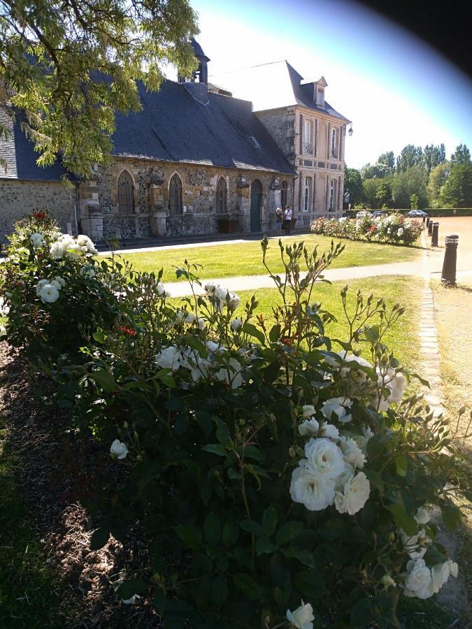 Lamaison Du Phare Honfleur Chambres D'Hotes Et Jacuzzi Prive Kültér fotó