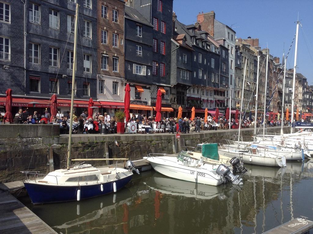 Lamaison Du Phare Honfleur Chambres D'Hotes Et Jacuzzi Prive Kültér fotó